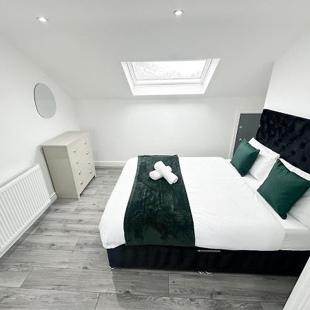 Contractors Dream, 4 Bedroom 2 Bathroom Liverpool Kültér fotó