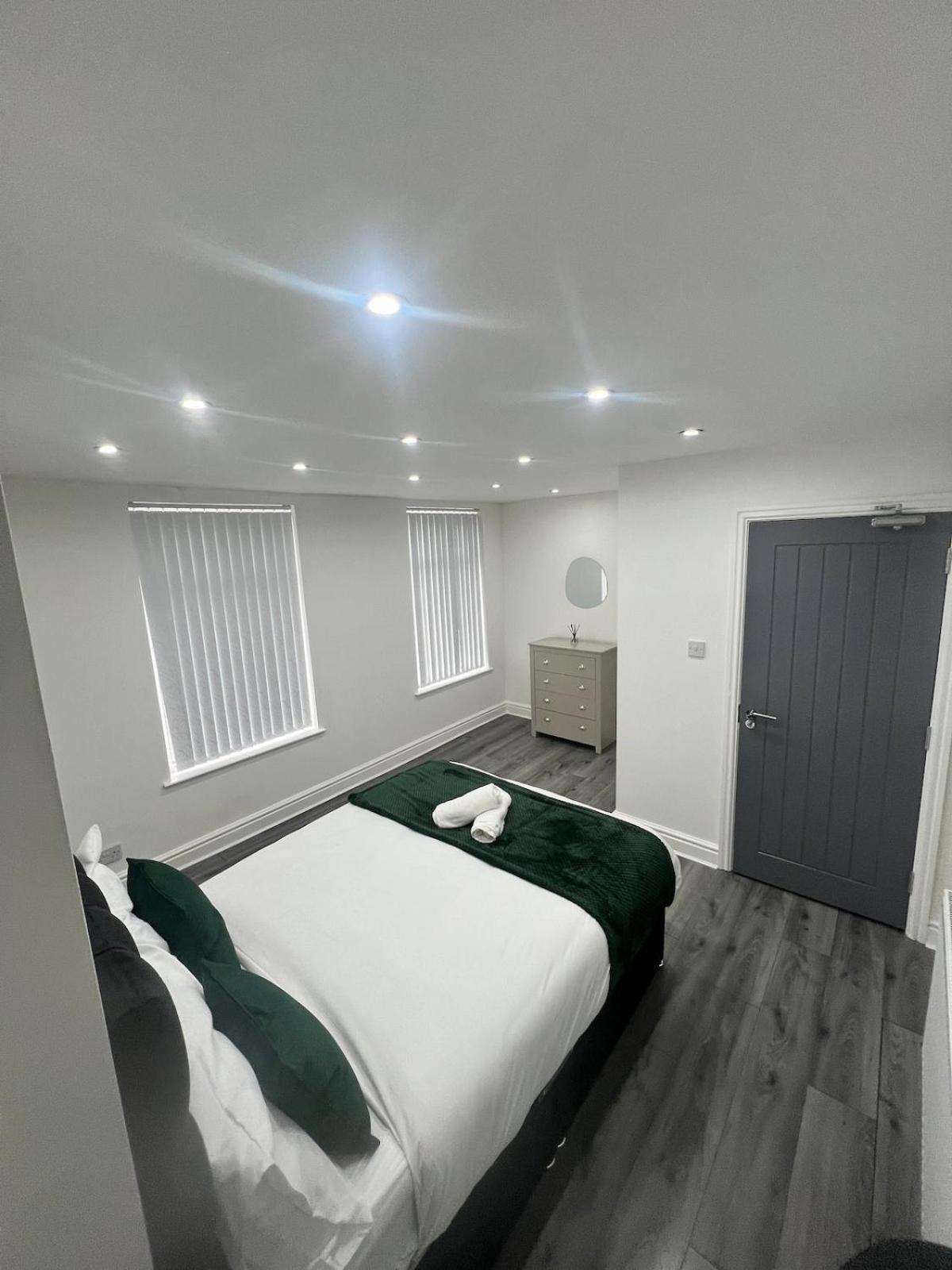 Contractors Dream, 4 Bedroom 2 Bathroom Liverpool Kültér fotó