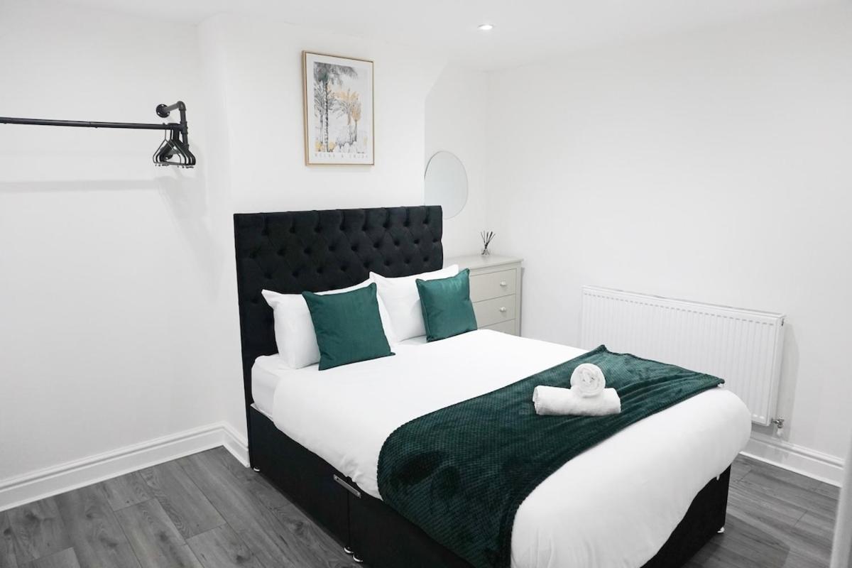 Contractors Dream, 4 Bedroom 2 Bathroom Liverpool Kültér fotó